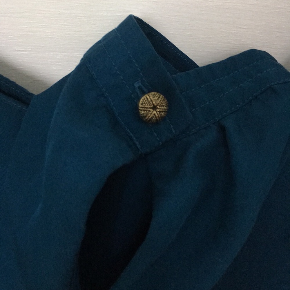 🐧 100% Silk Penguin Blouse with lovely details 🐧 - Picture 2 of 8